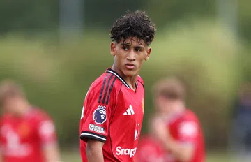 Família de "Kid Messi" vê queda do United e busca novo clube para joia de 15 anos