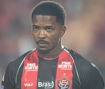 Cacá confia na força do Vitória no Barradão para virar série contra o Athletico-PR